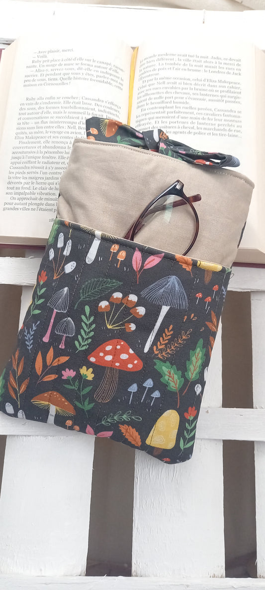 POCHETTE ENTIEREMENT MATELASSEE POUR LIVRE PETIT FORMAT